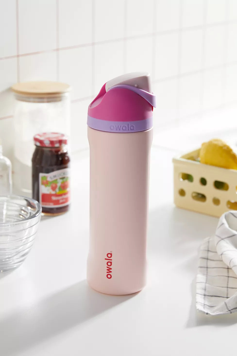 Owala FreeSip Bottle 24oz - Perfect Pink / Strawberry Milk (Limited Edition)