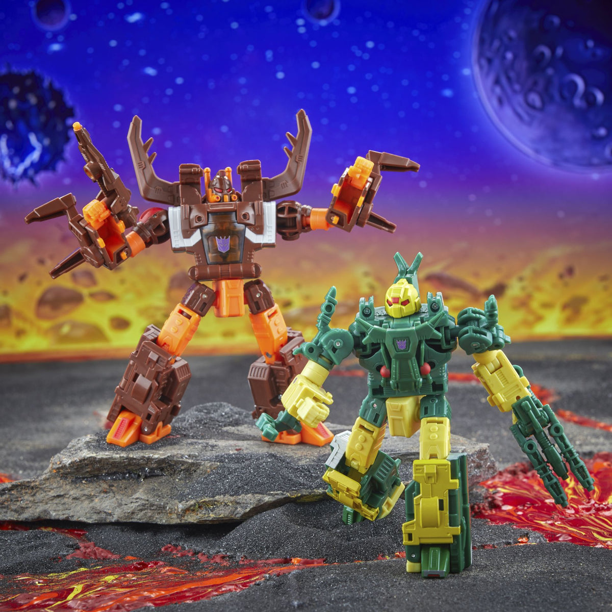 Transformers Generations Legacy United Deluxe Doom'n Destruction Collection 3 Pack (Wrecker Malleus Minotaurus, Chop Shop, Barrage) Action Figure