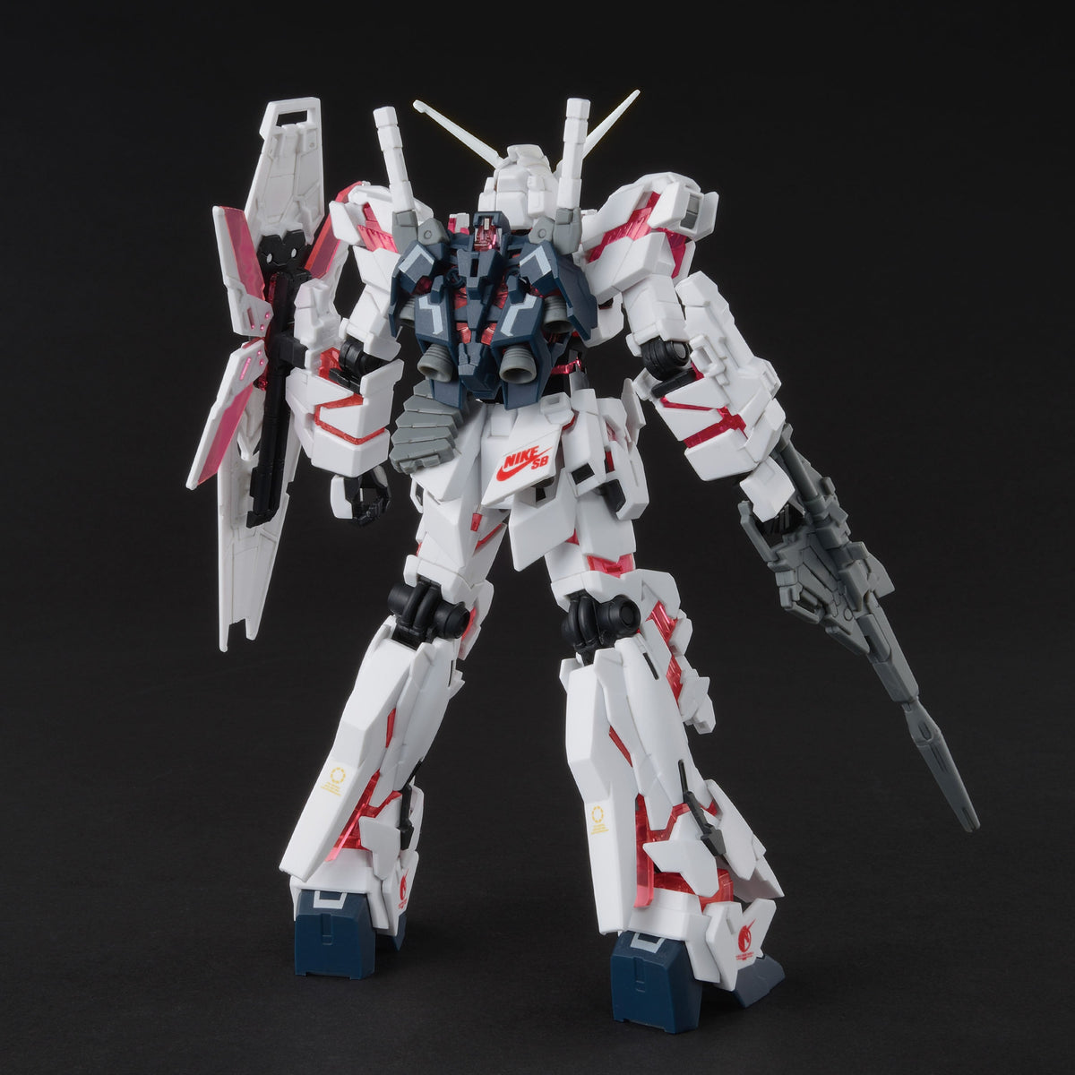 Gundam 1/144 Unicorn Gundam (Destroy Mode) Ver. Nike SB Model Kit Exclusive